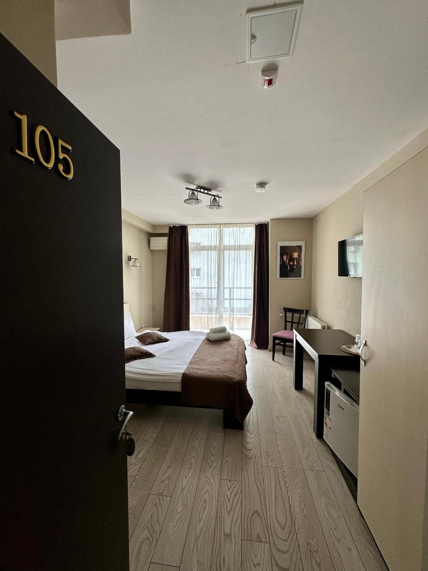 Lion's Hotel